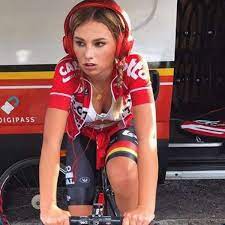 We would like to show you a description here but the site won't allow us. Tour De France Sex Attacke Auf Puck Moonen In Greipels Team Schockt Fans Mehr Sport