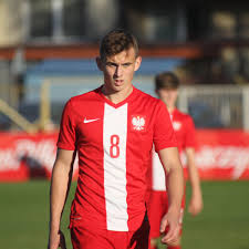 Kozlowski играет с 2018 в погонь щецин (погонь). Pogon Szczecin On Twitter Sebastian Kowalczyk Oraz Kacper Kozlowski Powolani Do Reprezentacji Polski Na Marcowe Zgrupowanie Oraz Mecze Eliminacji Mistrzostw Swiata 2022 Panowie Jestesmy Z Was Bardzo Dumni Https T Co Pxt2rffa6i