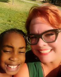 Ms.Dawn had fun spending time with the second graders and teaching them  sign language. They did amazing learning how to spell “kind” in sign  language‼️Perfect opportunity to discuss being kind to our