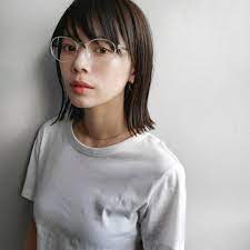 セキミホ on instagram まじ眼鏡だから目が小さくなるな ginza gisele ソワリー シンプルコーデ カジュアルコーデ simple 白tシャツ zoff クリア眼鏡 無印 silver925 無印良品 シンプルコーデ オレンジメイク 切りっぱなしボブ