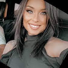 Crystal Morley's Instagram, Twitter & Facebook