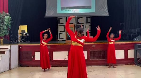 A Dance That You Can Do at Church for Mothers Day | TikTok