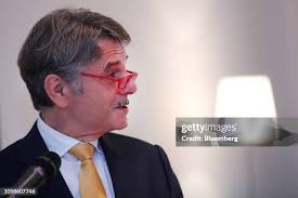 19 Photos & High Res Pictures