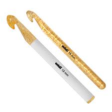 11 plastic circular needles by loops & threads® $4.99 save 20% with code 20madebyyou quickview. Champagne Plastic Crochet Hook