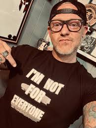 Travis Crutcher's Instagram, Twitter & Facebook