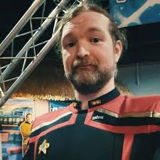 Shortest interview ever: HR: So, tell me something about your past  experience. Candidate: I used to work for Google. HR: What was your  position there? Candidate: I used to make videos on