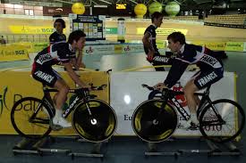 Puedes modificar tus preferencias de cookies en la parte superior de esta página. Remplacer Le Velo De Route En Semaine Actualite Velo Sante Forme