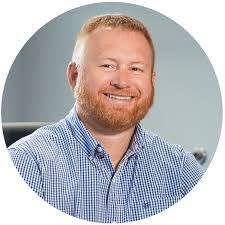 Travis Parton's Instagram, Twitter & Facebook