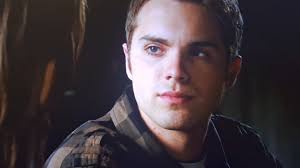 Way she looks at him😆so in love with him "such a stupid boy" he fixings  his girlfriend hand and ignores how much she so looks at him...had so so  much learn