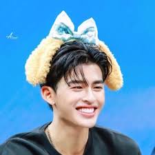 theerakit kian lee, one hungry mafia so he had some 🍑 cause it's healthy  #MeAndTheeSeriesEP6