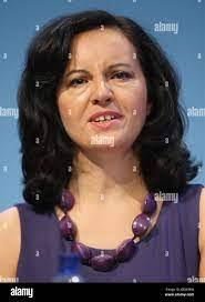 Caroline Stock's Instagram, Twitter & Facebook