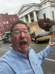 There's a “Big Boot” in Old Towne Petersburg!! Welcome L.L. Bean to  Petersburg!