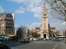 Visitez La Paroisse Catholique De Saint Pierre De Montrouge A Paris Dans Le Quartier D Alesia 9 Pass Region Ile De France La Traversee De Paris Marche De Rue