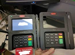 These devices sit flush with the machine and are not easy to spot unless you proactively examine the machine. New Skimmers Fit Right On Top Of Chip And Pin Credit Card Scanners Techcrunch