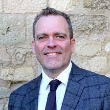 Derek Lymer's Instagram, Twitter & Facebook