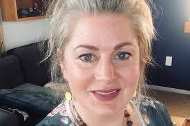 Jayne Saunders's Instagram, Twitter & Facebook