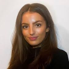 Mollie Layton's Instagram, Twitter & Facebook