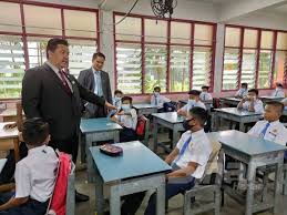 Saat puncak kejayaannya, wilayah majapahit sangat luas, meliputi wilayah nusantara. 117 050 Pelajar Di Terengganu Mula Bersekolah Hari Ini