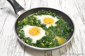 It's hearty and makes a quick healthy meal. Grunes Shakshuka Mit Spinat Und Ei Brotwein