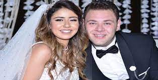 القرآن الكريم بصوت القارئ الشيخ أحمد محمد سلامه mp3 quran يمكنك استماع كل سورة على حده للشيخ. Ø¨Ø§Ù„ØµÙˆØ± Ø²ÙˆØ§Ø¬ Ø§Ù„ÙÙ†Ø§Ù† Ù…Ø­Ù…Ø¯ Ø¹Ù„ÙŠ Ø±Ø²Ù‚ Ù…Ù† Ø§Ù„Ø¥Ø¹Ù„Ø§Ù…ÙŠØ© Ø³Ø§Ø±Ø© ÙÙ‡ÙŠÙ… Ø¨ÙˆØ§Ø¨Ø© Ø§Ù„Ø®Ø¨Ø± Ø§Ù„Ø§Ù„ÙƒØªØ±ÙˆÙ†ÙŠØ©