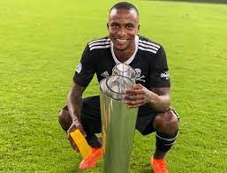 Thembinkosi lorch (born 22 july 1993) is a south african soccer player who plays as a right winger for south african club orlando pirates, and the south africa national team. Fdrbkovqtpqxum