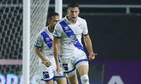 Santiago ormeño reta a dj mario, el mejor youtuber de fifa. Santiago Ormeno Delantero Con Ascendencia Peruana Hace Historia En Mexico Liga Mx Puebla Juan Reynoso Mazatlan Monarcas Morelia America Deportes