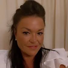 Debbie Meza's Instagram, Twitter & Facebook