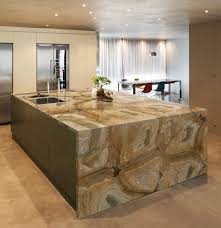 Comptoir Cuisine Moderne Et Insolite Quels Sont Les Materiaux Tendance Cuisine Moderne Cuisine Design Moderne Decoration De Cuisine Rustique