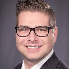 Leslie Mcelroy's Instagram, Twitter & Facebook