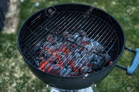 Get into the gas bbq grilling game with a lower budget: Bbq Grill Gruben Gluhende Und Lodernde Heisse Holzkohle Briketts Kohle Nahrungs Hintergrund Oder Beschaffenheits Nahaufnahme Draufsicht Lizenzfreie Fotos Bilder Und Stock Fotografie Image 77532344