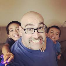 I finally ended my "Sound Wall"...(unfortunately too Little to hang all my  instruments...but I'm quite Happy about It....)