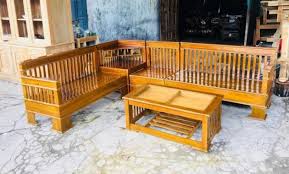Kursi sudut kayu adalah solusi tepat untuk menyiasati ruang tamu dengan ukuran sedang bahkan kecil. Kursi Sudut Jari Jari Minimalis Kayu Jati Ini Yang Anda Cari