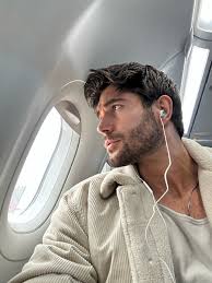 Nick Bateman (@itsNickBateman)