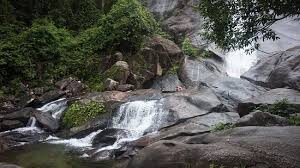 Ekceli bukan nama air terjun tu telaga tujuh tapi air terjun dan telaga tujuh tu berada di kawasan yang sama. Air Terjun Telaga Tujuh à¸£ à¸›à¸– à¸²à¸¢à¸‚à¸­à¸‡ Telaga Tujuh Waterfalls à¸¥ à¸‡à¸à¸²à¸§ Tripadvisor