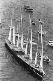 Les mots touchants de l'homme d'affaires dévoilés par un confident. Club Mediterranee Le Pari Fou D Un Voilier De 72 M Pour Un Homme Seul