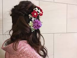 成人式清楚な髪型で大人の仲間入り振袖に似合うヘアアレンジ