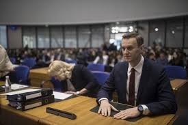 Я хочу сказать, дорогой мой суд, что король ваш голый и уже не один маленький мальчик кричит об этом, потому что это. Aleksej Navalnyj Vystupil V Evropejskom Sude