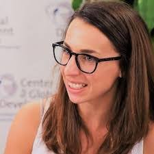 Hilary Bartlett's Instagram, Twitter & Facebook