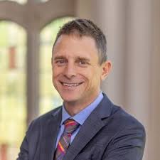 How to Think like Shakespeare: Lessons from a Renaissance Education (Skills  for Scholars): Newstok, Scott: 9780691177083: Amazon.com: Books