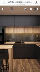 Bois clair, meubles au design simple et luminaires en suspension. Epingle Par Laura Andries Sur Home Cuisine Design Moderne Interieur Moderne De Cuisine Cuisine Moderne