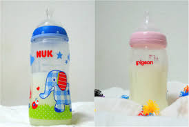 Botol susu bayi comotomo natural feel baby bottles tersedia dalam ukuran 150 ml dan 250 ml, dalam warna pink dan hijau yang cerah. Yuk Dipilih Ini 13 Rekomendasi Botol Susu Yang Bagus Untuk Bayi Baru Lahir Bukareview