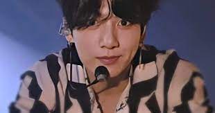 He is a vocalist, the center, a dancer, a visual and the maknae of bts. Bts Fans Unravel The Story Behind Jungkook S 10 000 Hours Photos