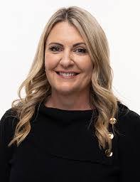 Nicole Burow's Instagram, Twitter & Facebook