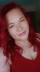 Looking for an honest lady who lives in Minnesota I'm an author of two  books and also an artist 🎨