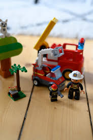 There isnt any doubt that elevating a little one may be challenging, to mention the least. Der Wechsel Von Lego Duplo Zu Den Klassischen Lego Steinen