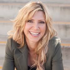 LARA SCOTT (@larascottmedia) • Instagram photos and videos