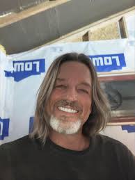 How to live off-grid with food security and community support?