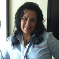 Elizabeth Dominick's Instagram, Twitter & Facebook