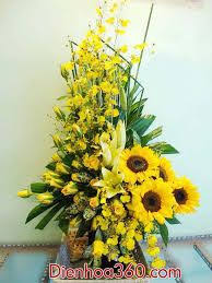 View ratings, photos, and more. 256 Best Yellou Flawer Images In 2019 Flower Arrangements Floral Arrangements Church Flower Arrangements
