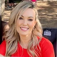 Angelique Pringle's Instagram, Twitter & Facebook